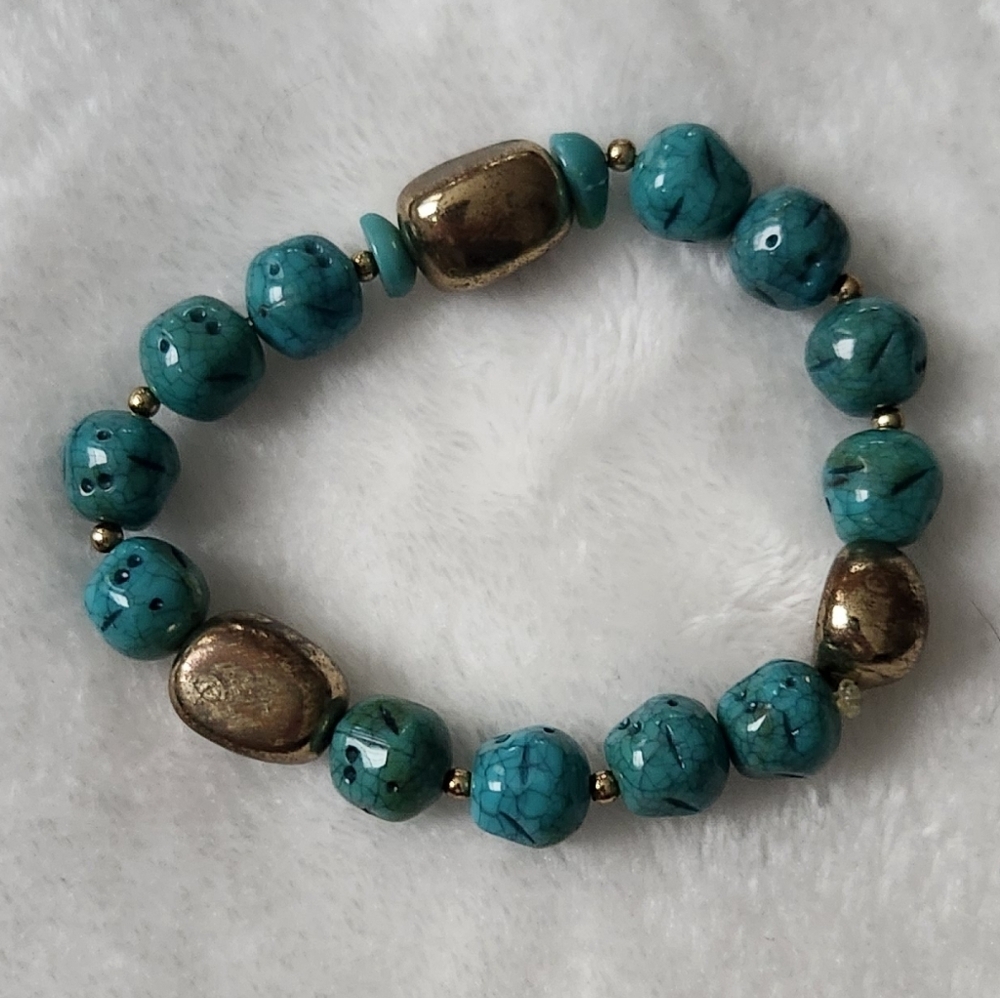 💙Turquoise Beaded Bracelet with Silver & Gold-Tone Accents, Elegant Statement - Picture 10 of 10